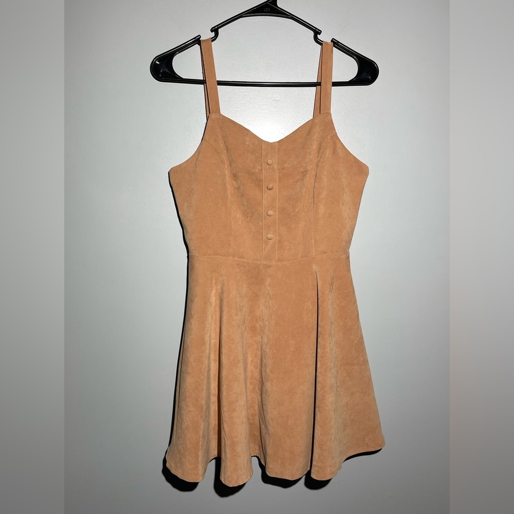 Elegant Tan Sleeveless Dress